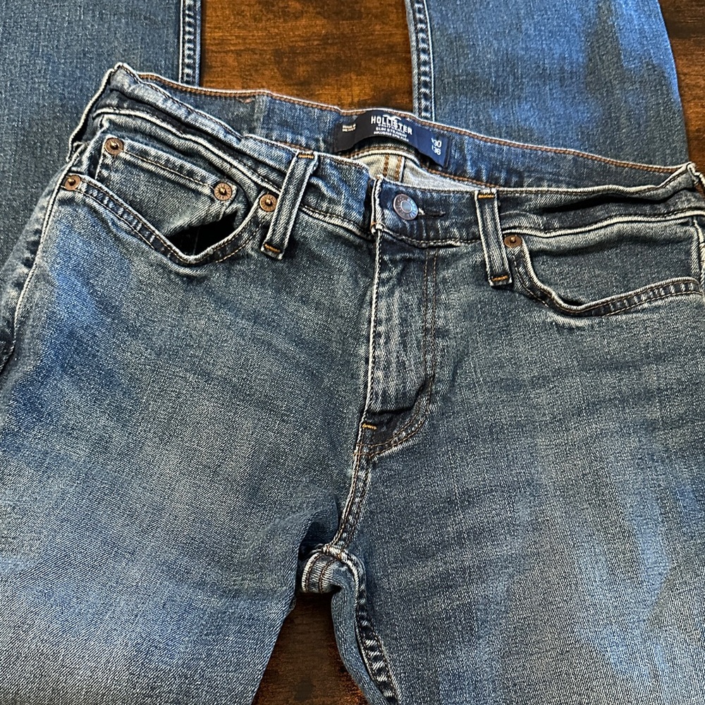 Hollister Men’s Denim Slim Straight Leg Jeans